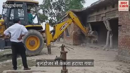 Administration's bulldozer ran on two houses built on the barn