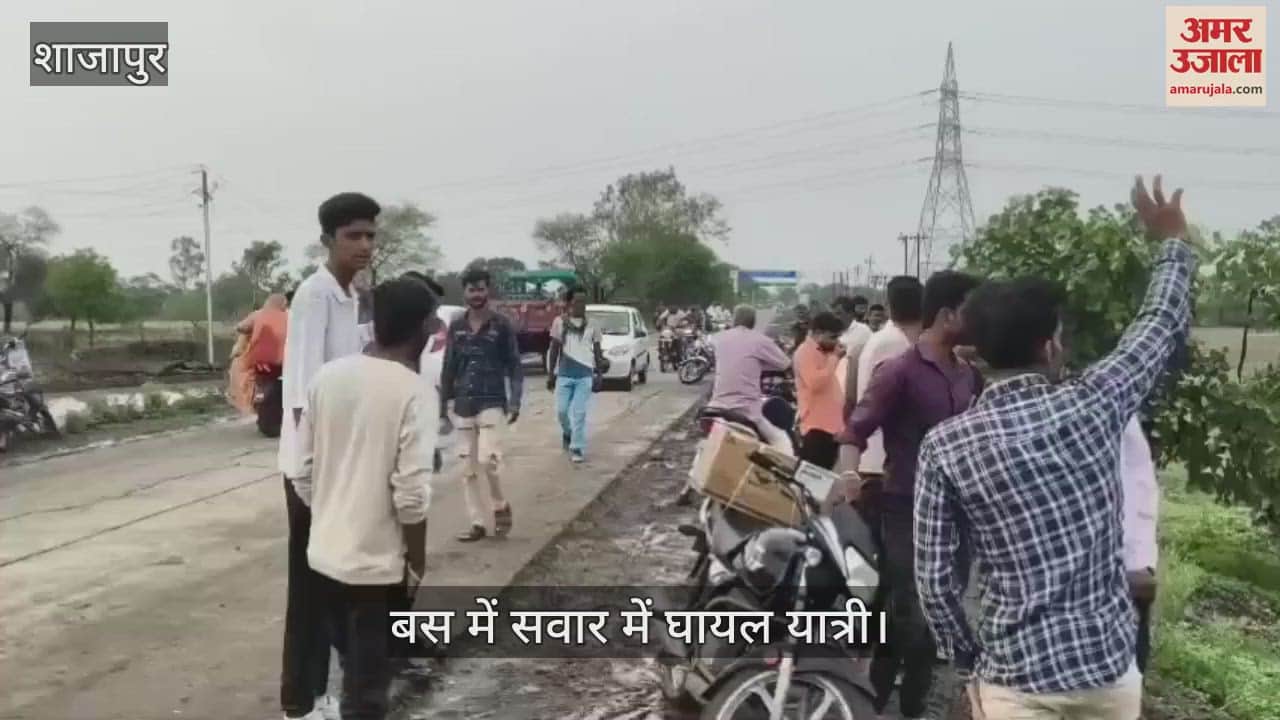 A passenger bus overturned due to strong storm and wind, three passengers injured