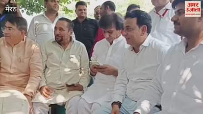 In-charge Minister Dharampal Singh and other BJP leaders discussed over tea at Kutiya Square in Meerut