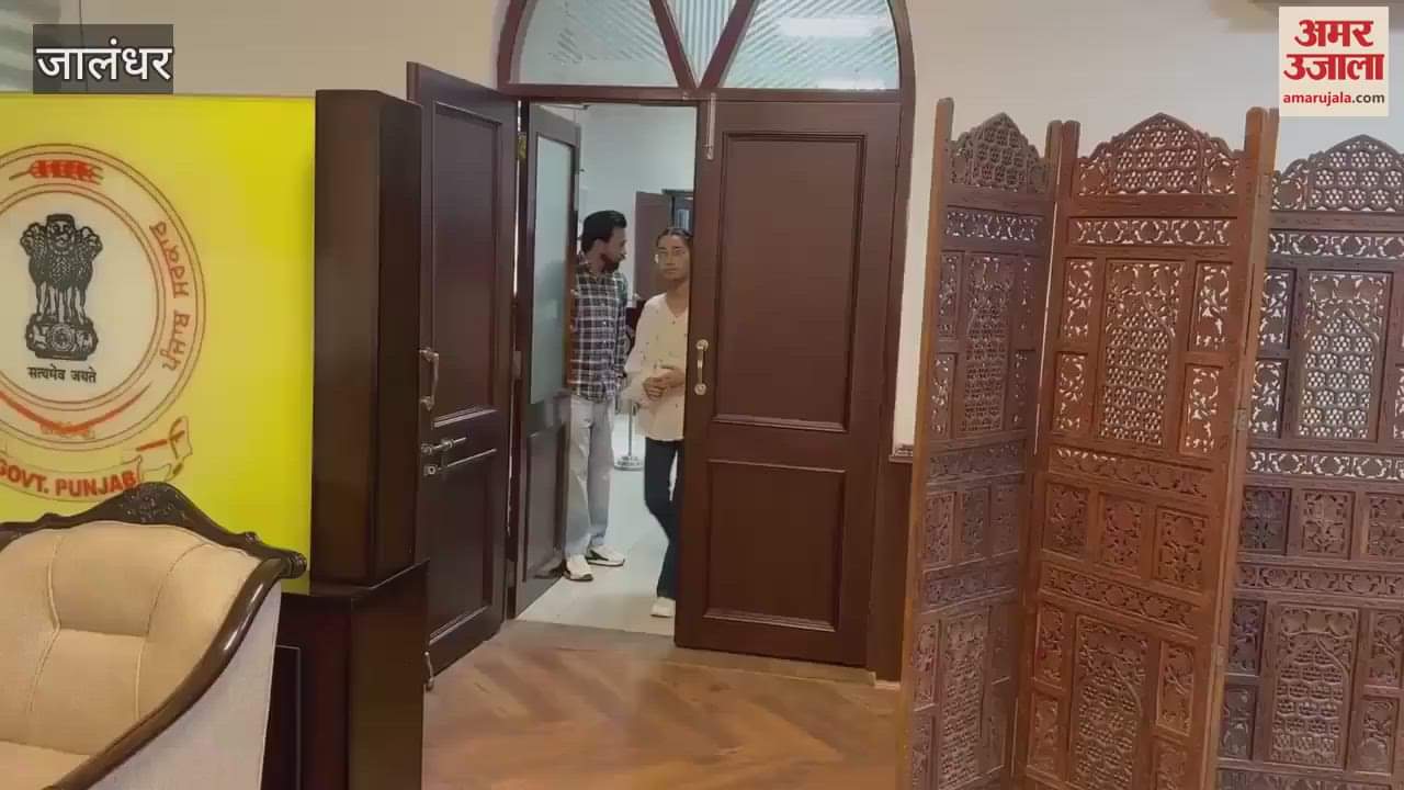 Jalandhar DC met top students of district had lunch together