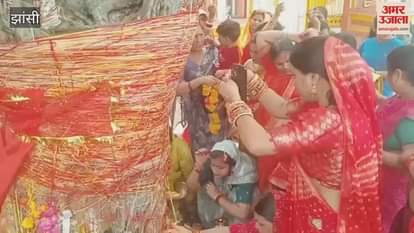Married women worship Banyan tree for long life of their husband