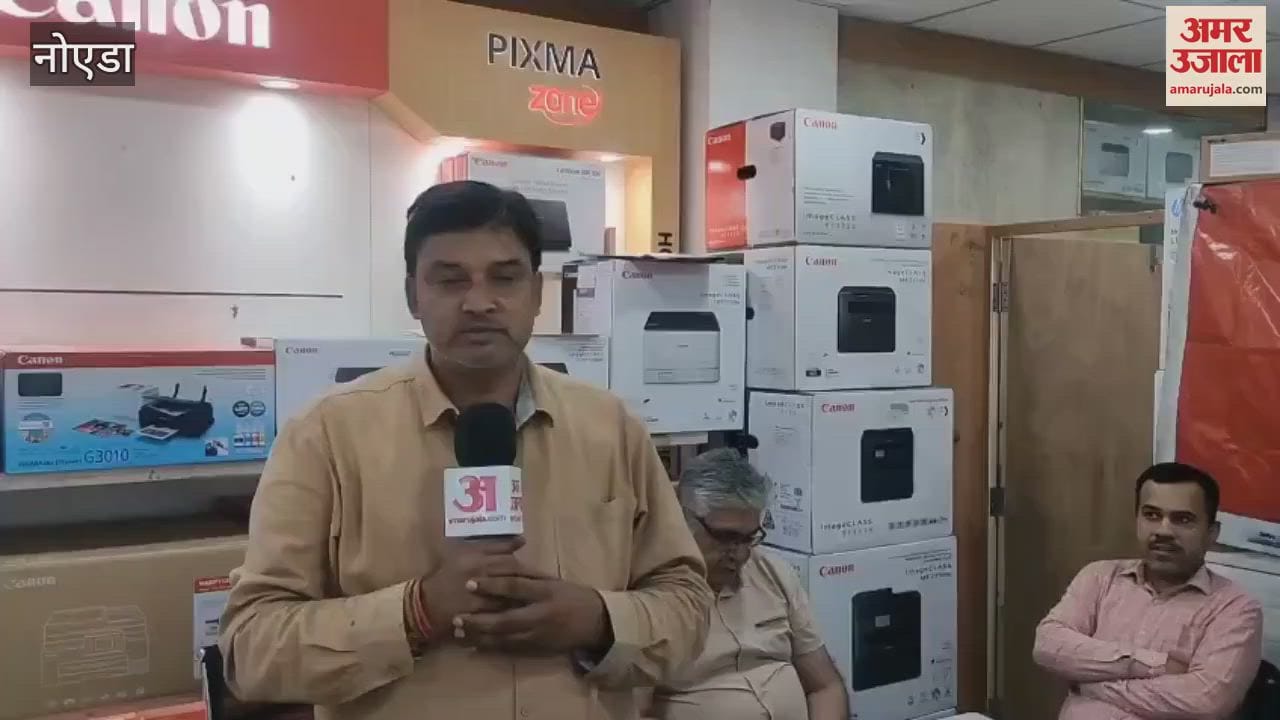 Traders are troubled by the parking chaos and no entry in Noida Sector-18 market
