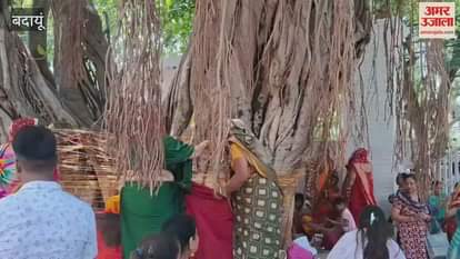 Women prayed for the long life of their husbands by worshipping the Banyan tree in Budaun