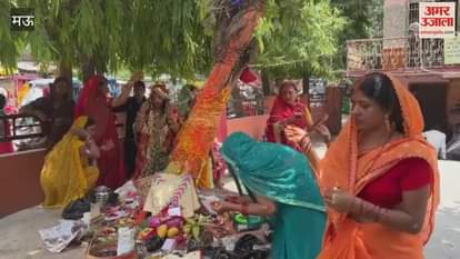 Married women performed Vat Savitri Puja with proper rituals