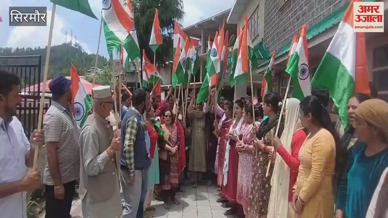 Sirmaur Tiranga Yatra taken out in honour of Indian soldiers in Nauhradhar the area echoed with slogans of Bharat Mata Ki Jai and Pakistan Murdabad