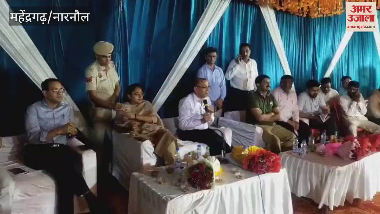 DC SP listened to the problems of the villagers by staying overnight at Golwa in Narnaul