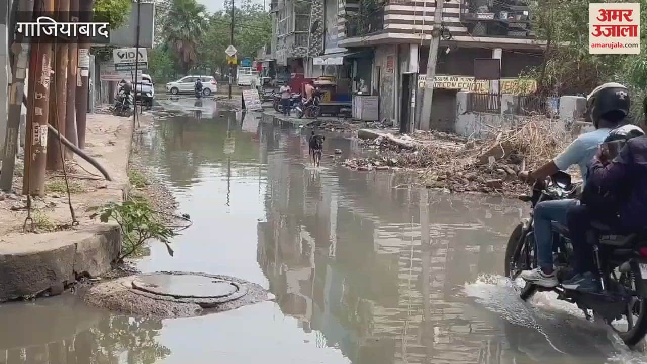 Dirty water filled inside the society due to blockage of drain