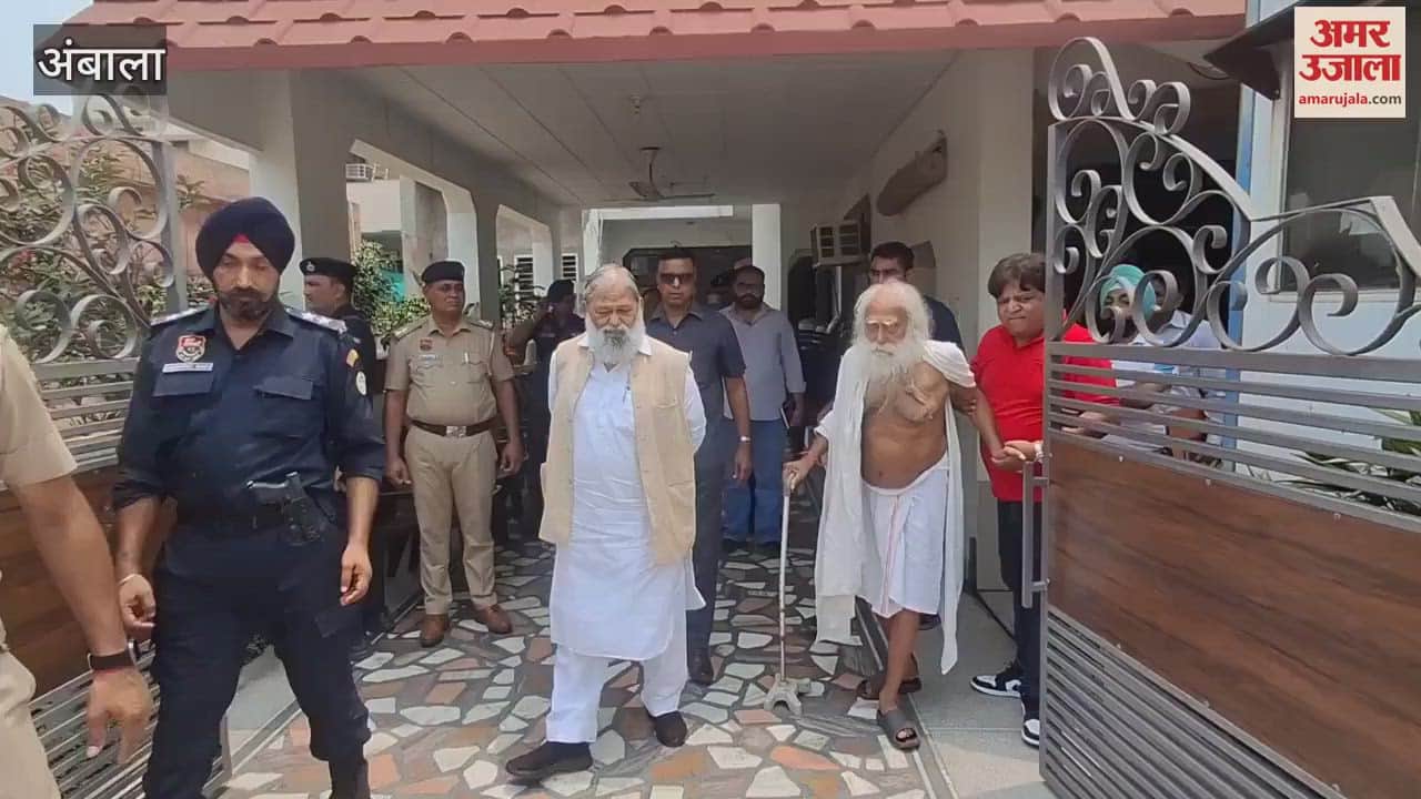 Anil Vij targeted congress leader on Pakistan