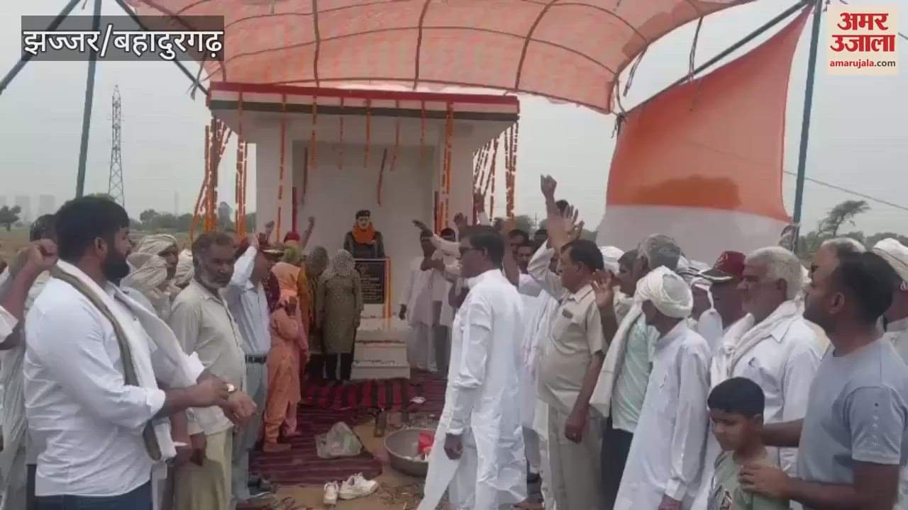 statue of martyr Subedar Satpal Singh Yadav was unveiled