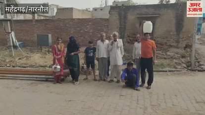 Borewell number 14 of Kothari Chowk of Satnali in Mahendragarh is out of order since last five days