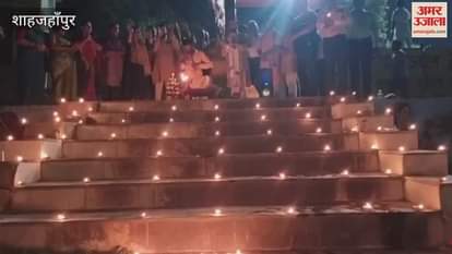 Worship and Aarti took place at Garra Ghat in Shahjahanpur