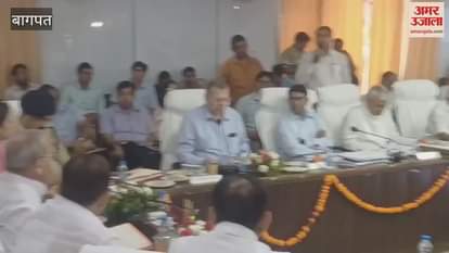 Baghpat: Complaint about use of substandard material in Har Ghar Jal Yojana