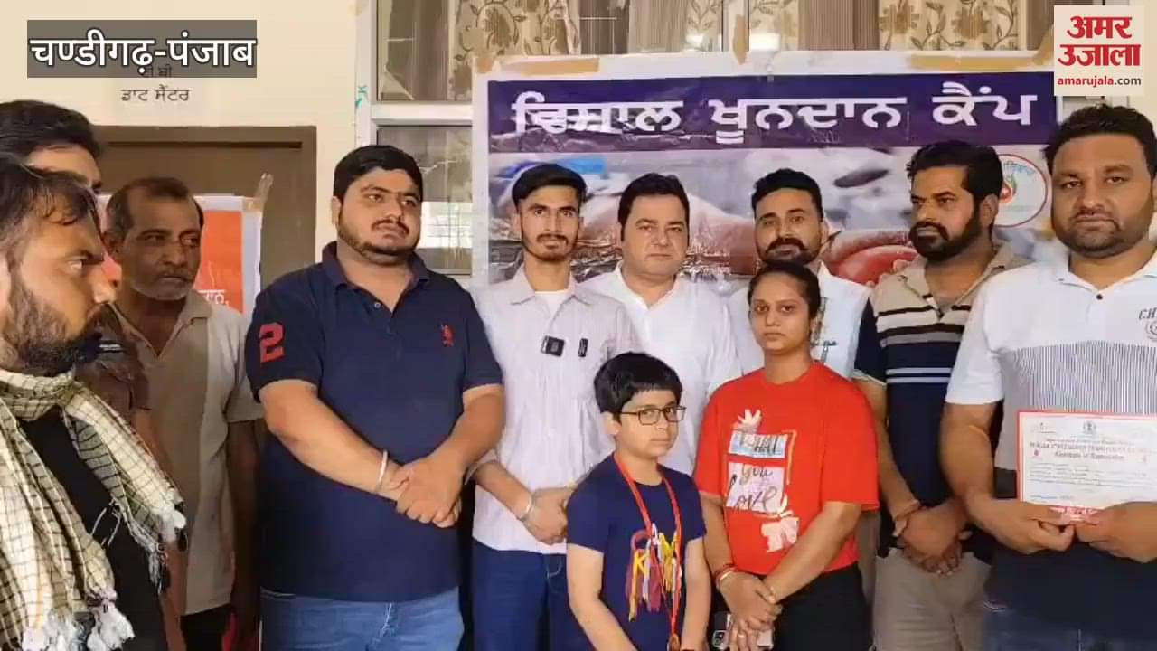 गुरुहरसहाय में खाटू श्याम भक्तों ने सोसायटी के मेंबरों को किया सम्मानित