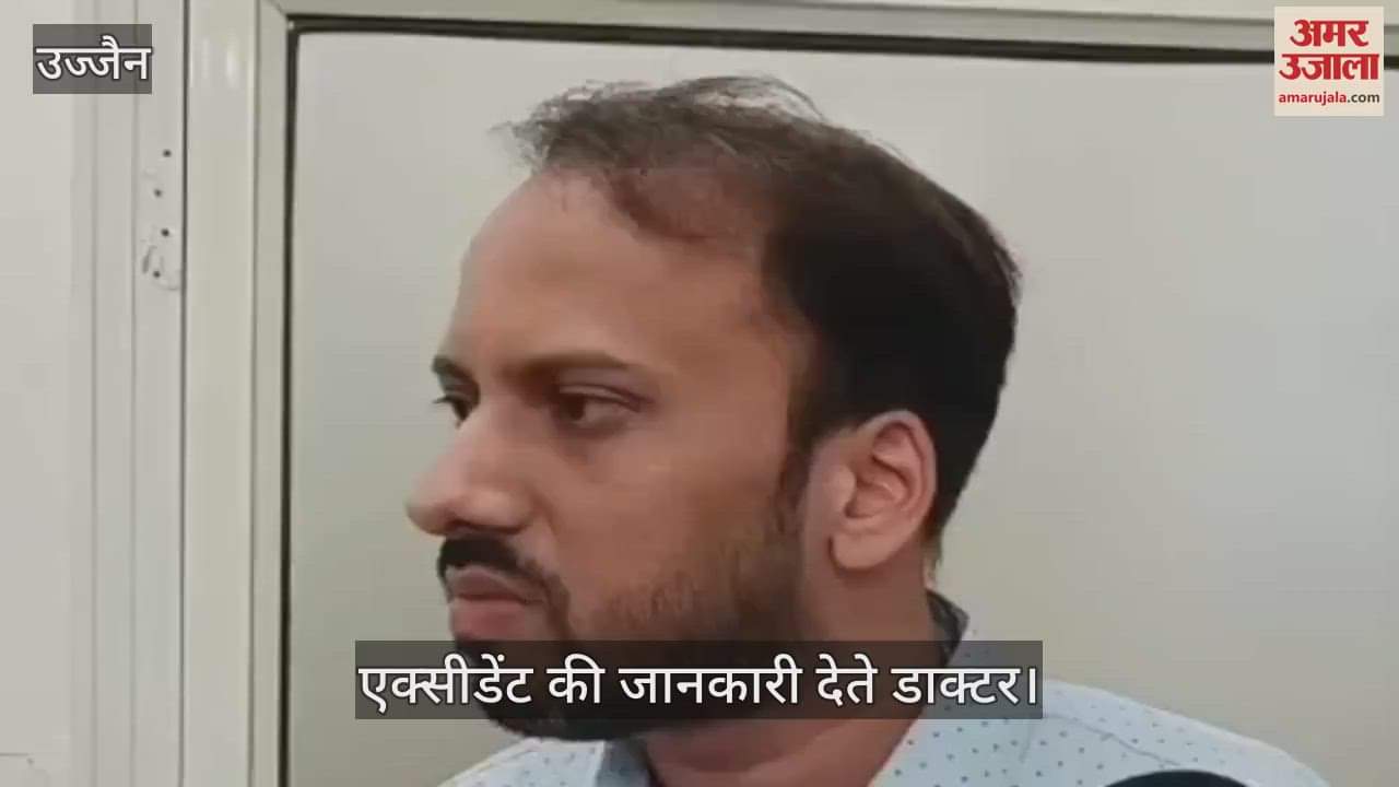 Ujjain News: Car of devotees returning to Delhi after Ujjain Darshan crashed, one died