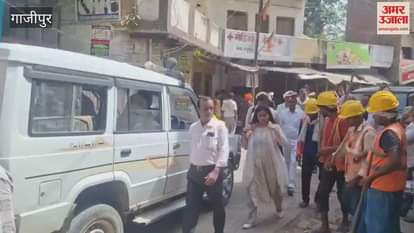 Encroachment removed with JCB SDM gave warning see VIDEO