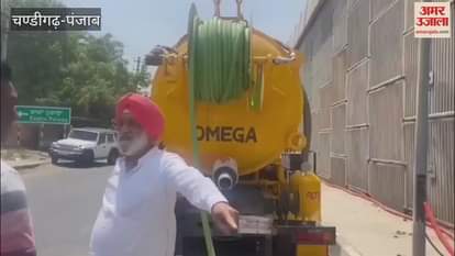 dispute between Moga Mayor and former contractor regarding sewerage, Mayor took out a pistol