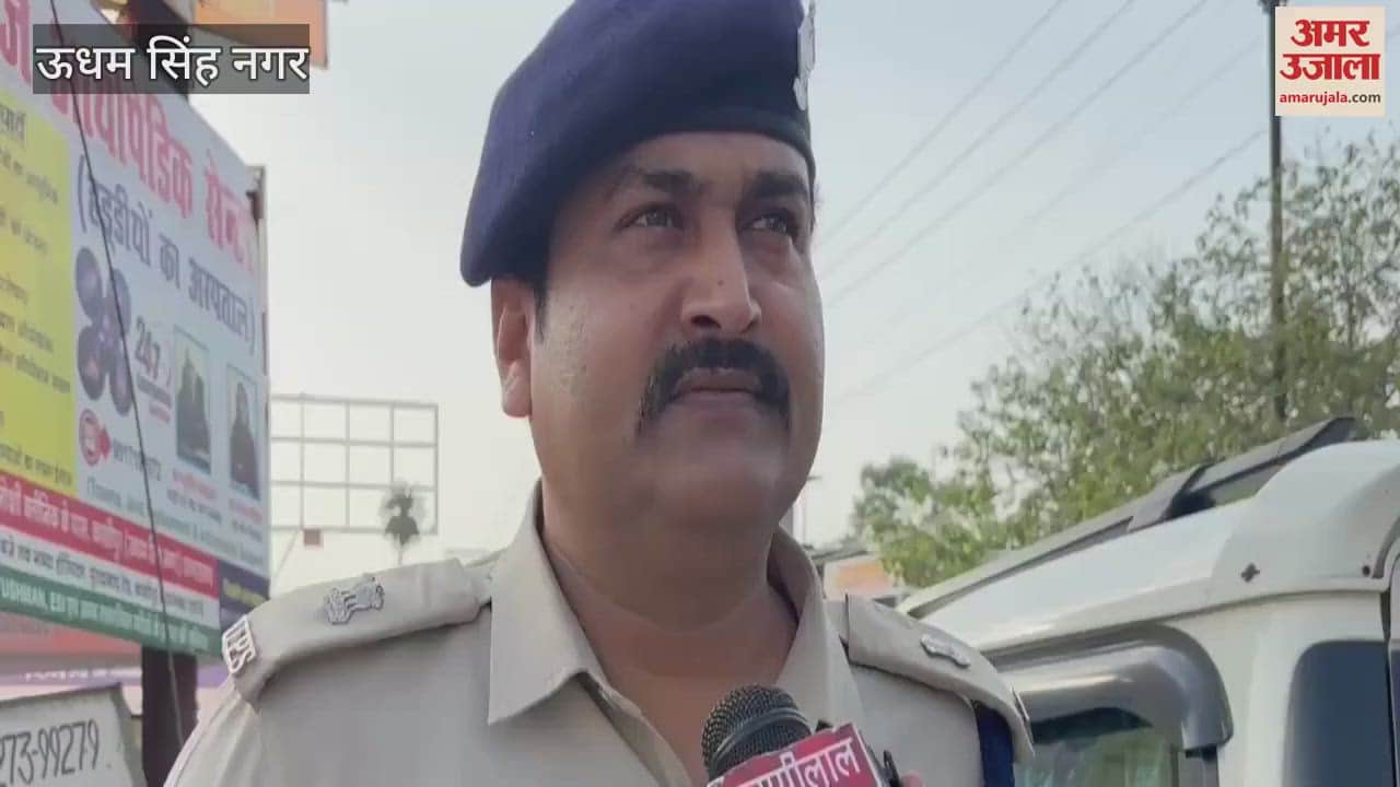 Bike rider caught running away after snatching woman purse in kashipur