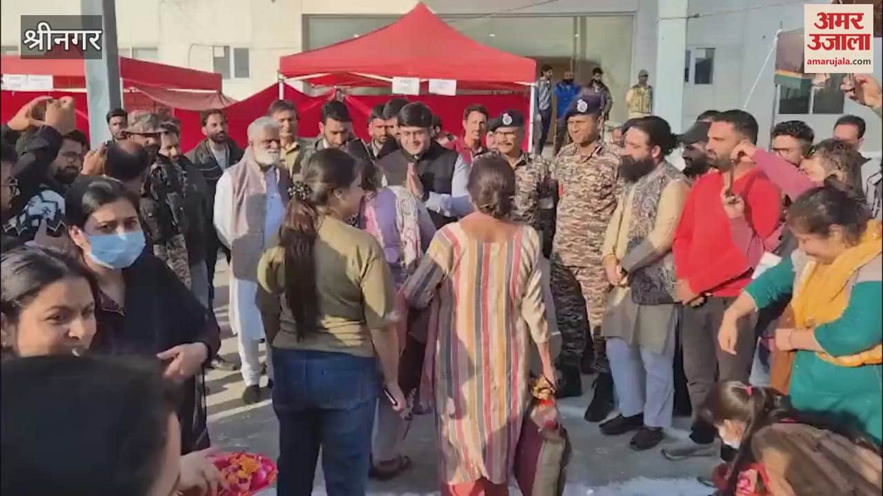 Kheer Bhavani fair begins, first group visits the goddess