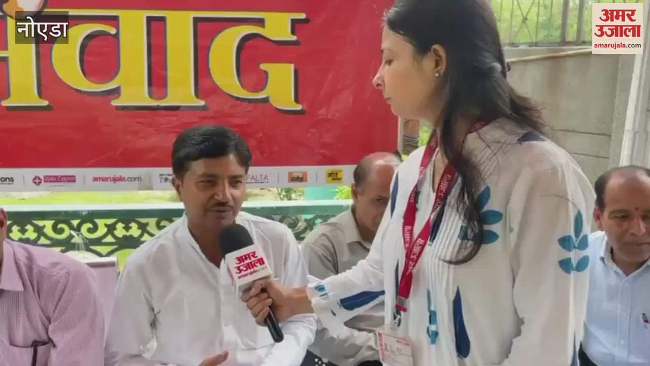 Problem of sewer overflow in Noida Sector 82 EWS Pocket 7 and danger due to dilapidated flat