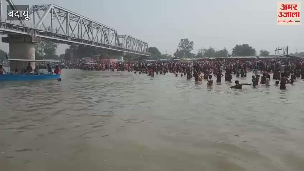 huge crowd gathered at the ghats on Ganga Dussehra in Budaun
