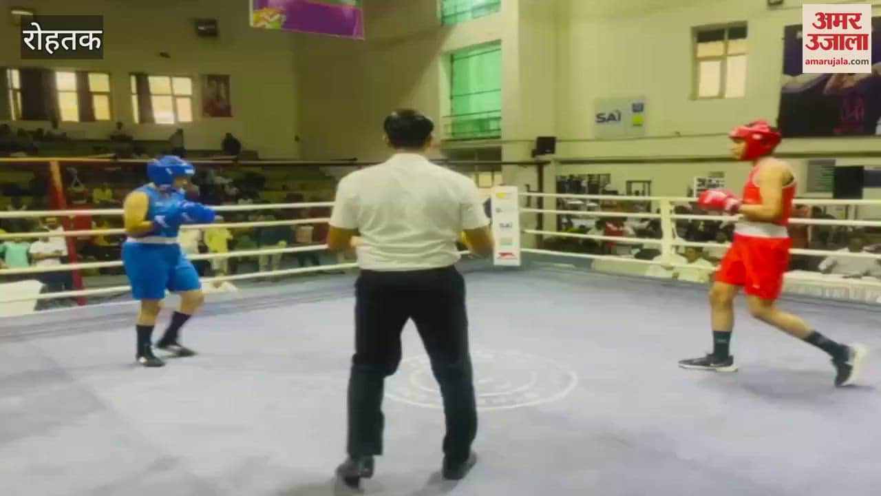 Rakhi of Bhiwani won gold in 46 kg in Rohtak