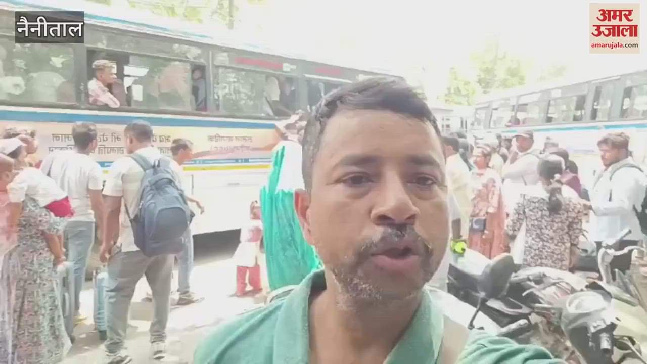 Crowd of passengers at Haldwani bus station