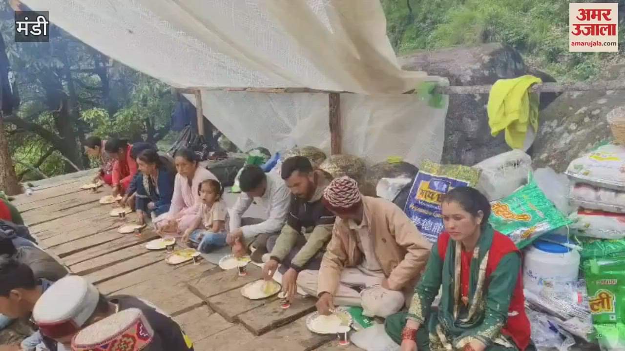 Mandi Devotees took holy bath at Budha Kedar religious place in Kamrughat Bhandara organized on Ganga Dussehra
