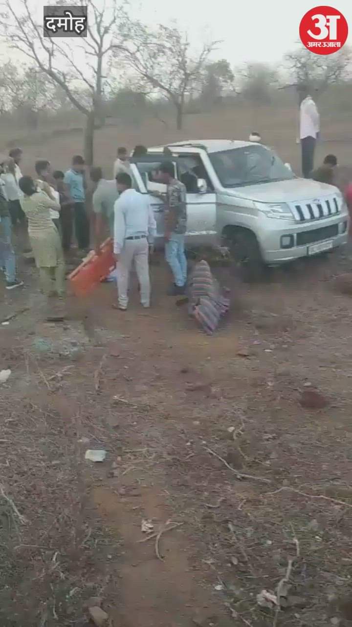 The car of the devotees returning after visiting Narmada overturned, five injured
