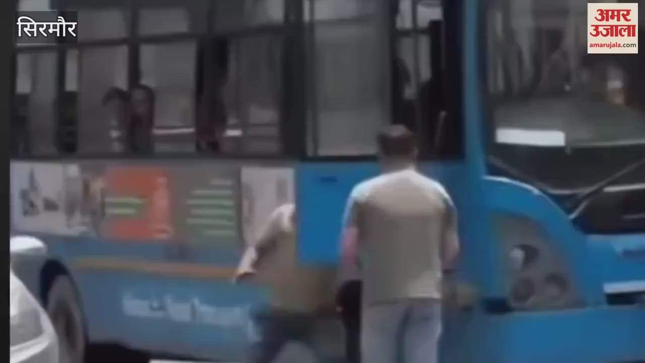 Sirmaur nahan Two drivers clash in Nahan video goes viral on social media