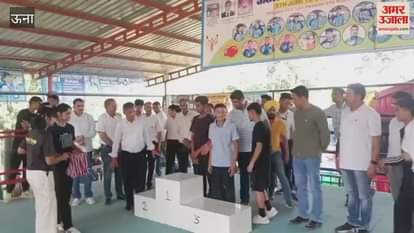 Una Final matches of state level junior boys and girls boxing competition concluded in Hamboli