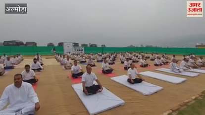 ITBP soldiers practiced yoga in almora