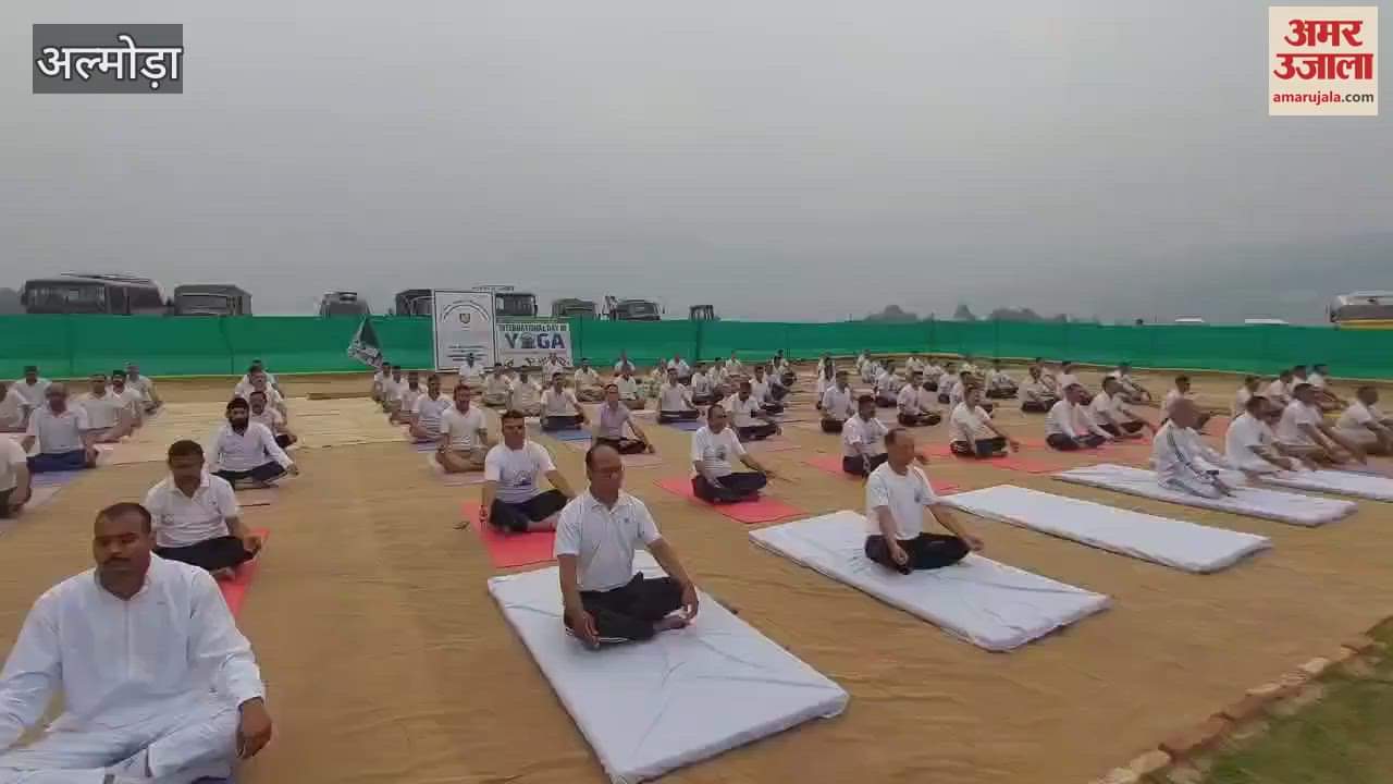 ITBP soldiers practiced yoga in almora