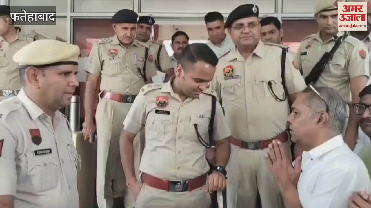 In Fatehabad, the victim, upset due to non-arrest of the accused in Punia Chitfund case, met the SP