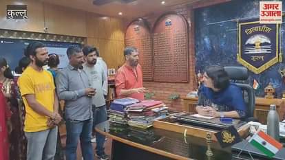 Kullu People of Chong Panchayat met the Deputy Commissioner regarding the water problem