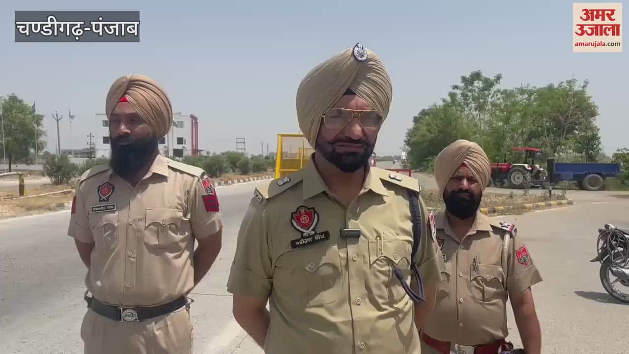 Police naka in Firozepur challans issued for vehicles