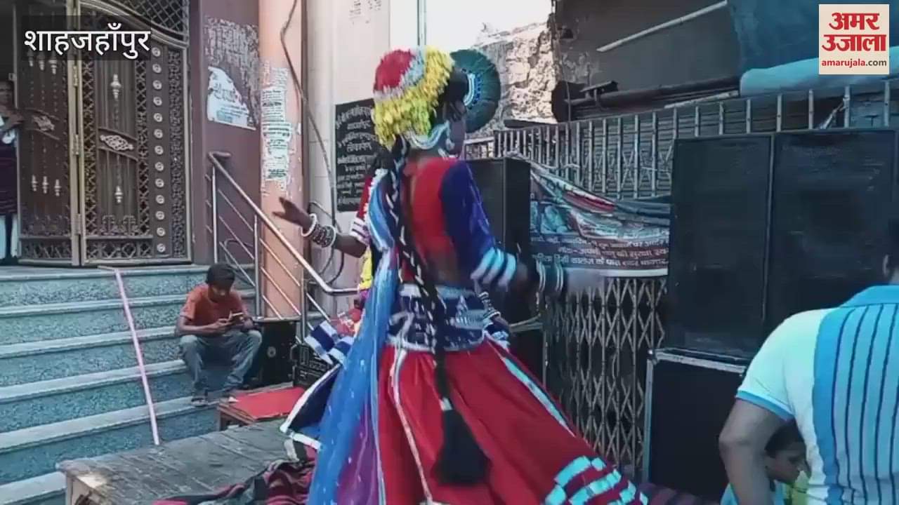 Bhandara organized at many places on bada mangal in Shahjahanpur