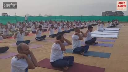The soldiers learned the intricacies of yoga in almora