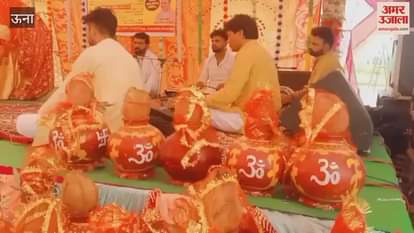 Una Emotional narration of the story of Mata Anasuya on the eighth day of Shri Ram Katha in Takarla