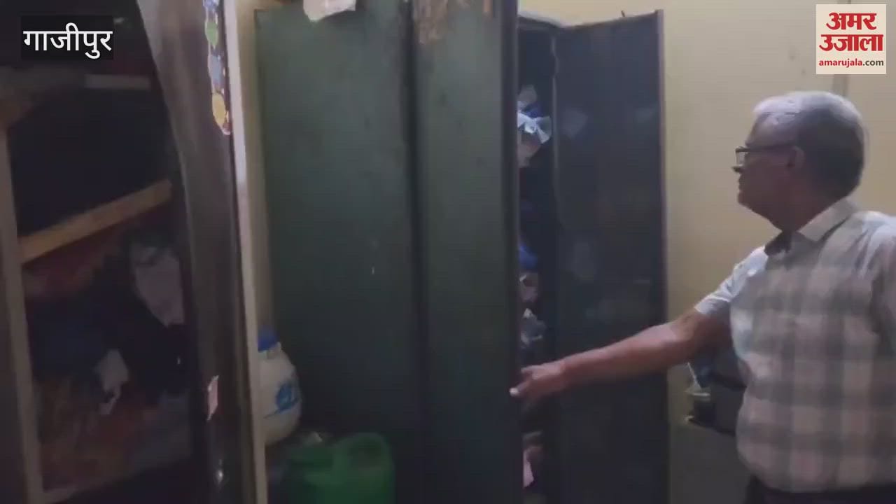 Lakhs of rupees stolen from house of family that went to attend Mundan ceremony watch VIDEO