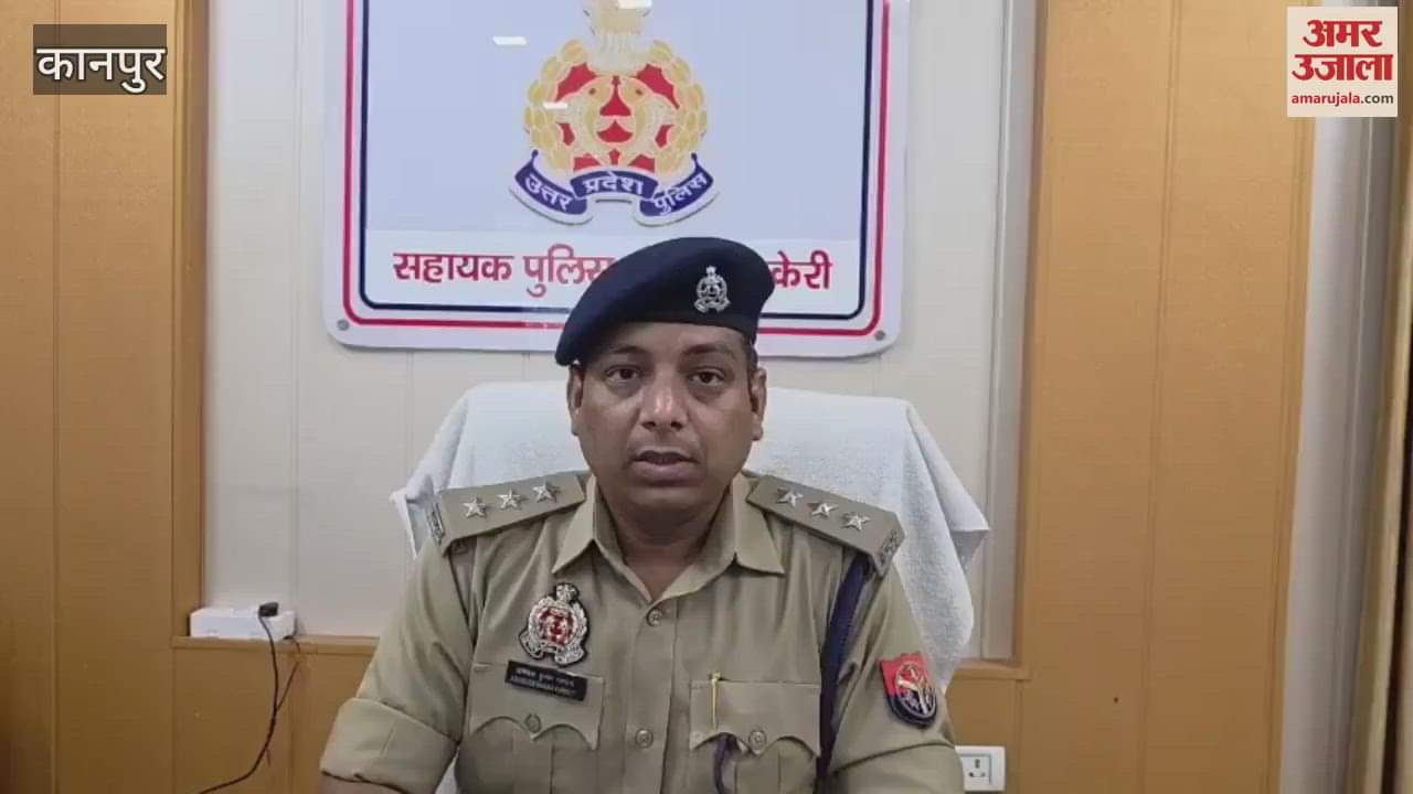 Body of an unknown youth found naked on the road