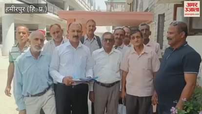 Hamirpur After the division of wards in the Municipal Corporation Hamirpur people of many villages protested against the new 15 wards created