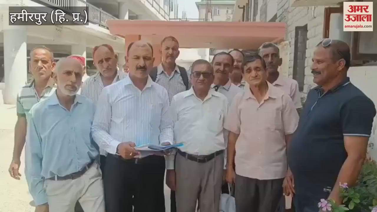 Hamirpur After the division of wards in the Municipal Corporation Hamirpur people of many villages protested against the new 15 wards created