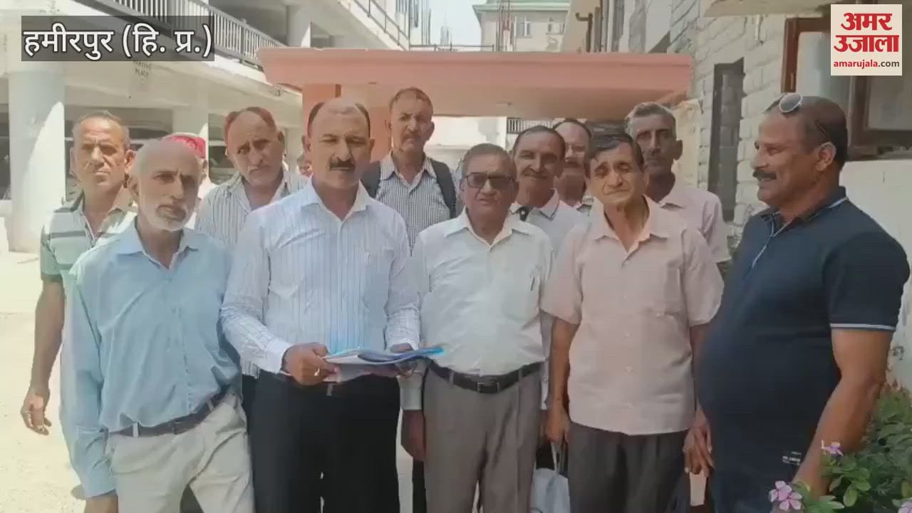 Hamirpur After the division of wards in the Municipal Corporation Hamirpur people of many villages protested against the new 15 wards created