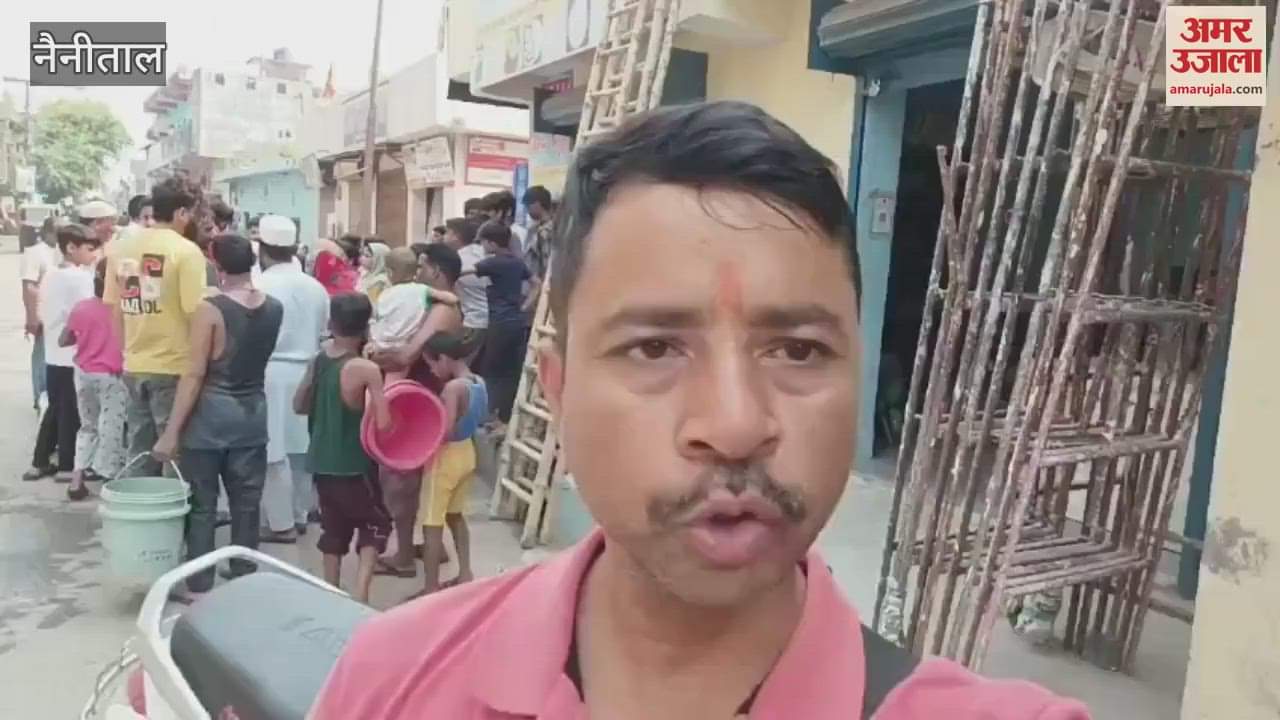 Demonstration with empty pots over drinking water shortage in haldwani