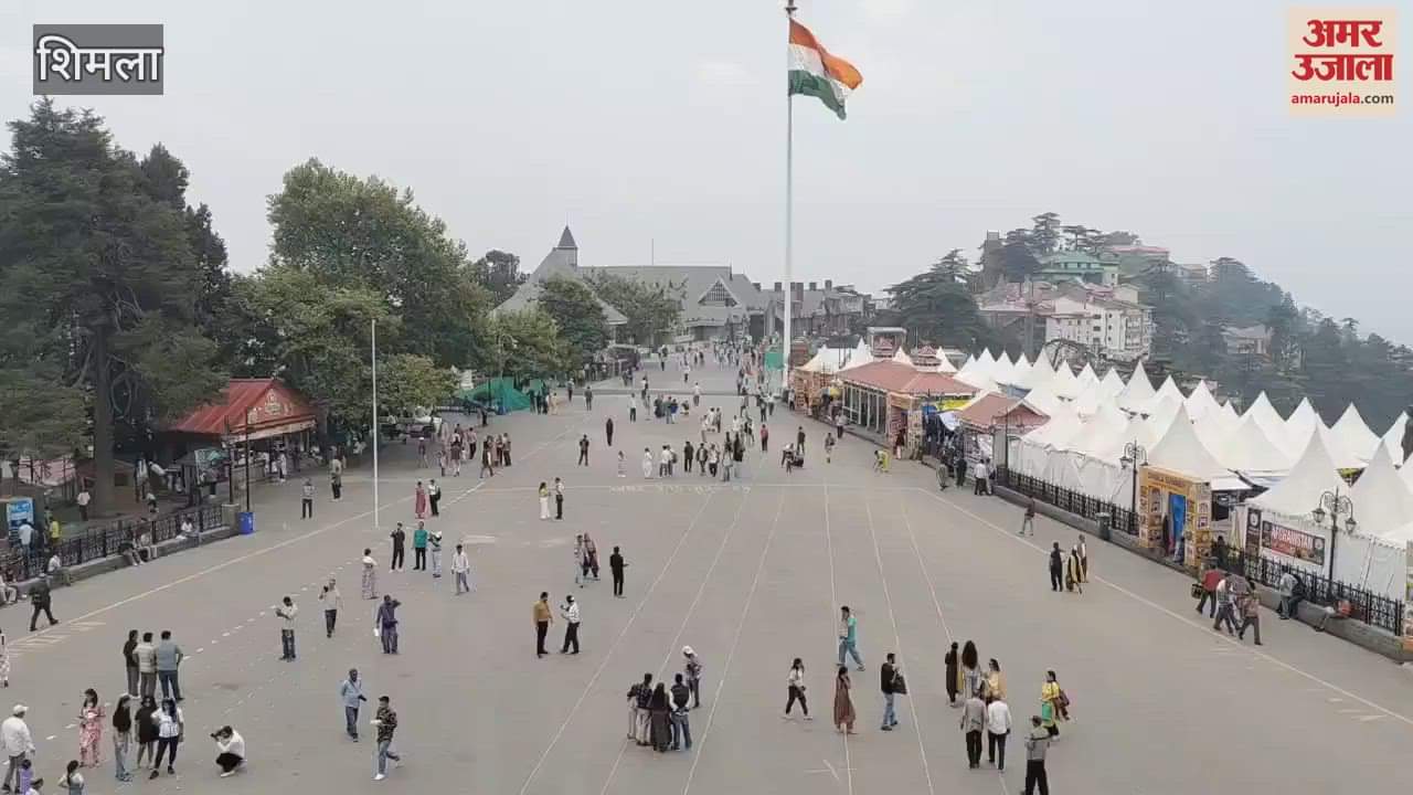 heat has created havoc in the capital Shimla as well the tourists who came to visit hoping for coolness are also troubled