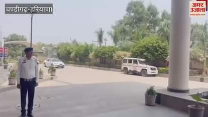 Haryana Director General of Police Shatrujeet Kapoor honored cyber warriors