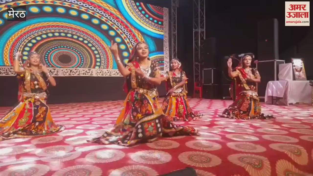 students of Seth BK Maheshwari Girls Inter College gave a 'Ghoomar' performance at Patel Mandap in Nauchandi fair ground in Meerut