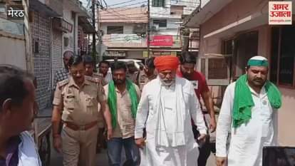 Meerut: Rakesh Tikait met farmer's family