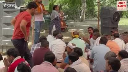 Contract workers on strike in PGI