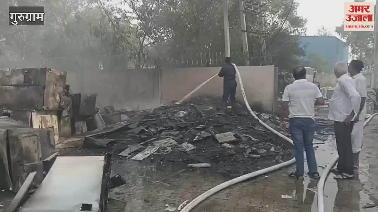 Massive fire breaks out in a warehouse in Gurugram